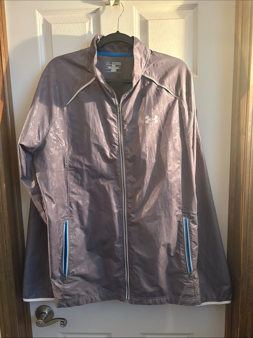 Under Armour Men’s gray windbreaker Jacket 2XL